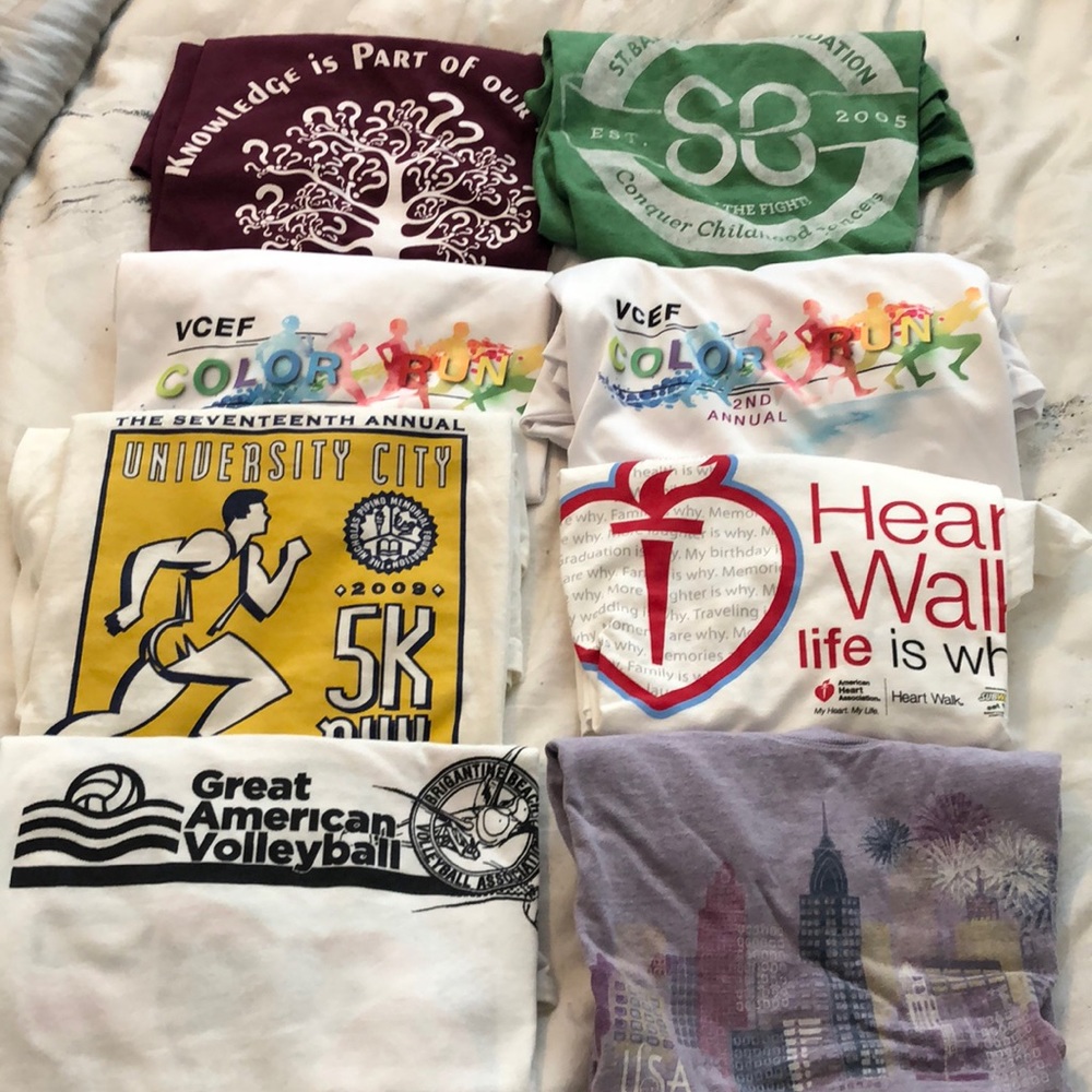 Bundle of 8 T-shirts